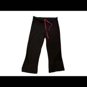 Lululemon Athletica Black Capri Pants, size 6